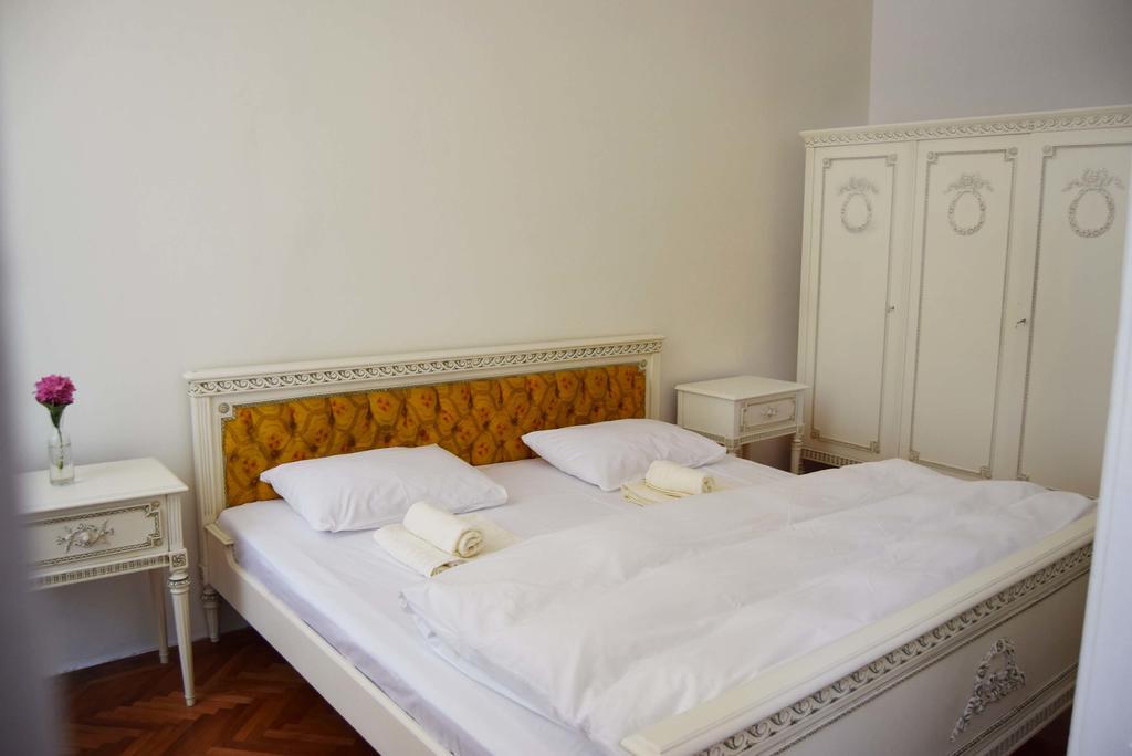 Contessa Apartment Cluj Napoca Eksteriør bilde